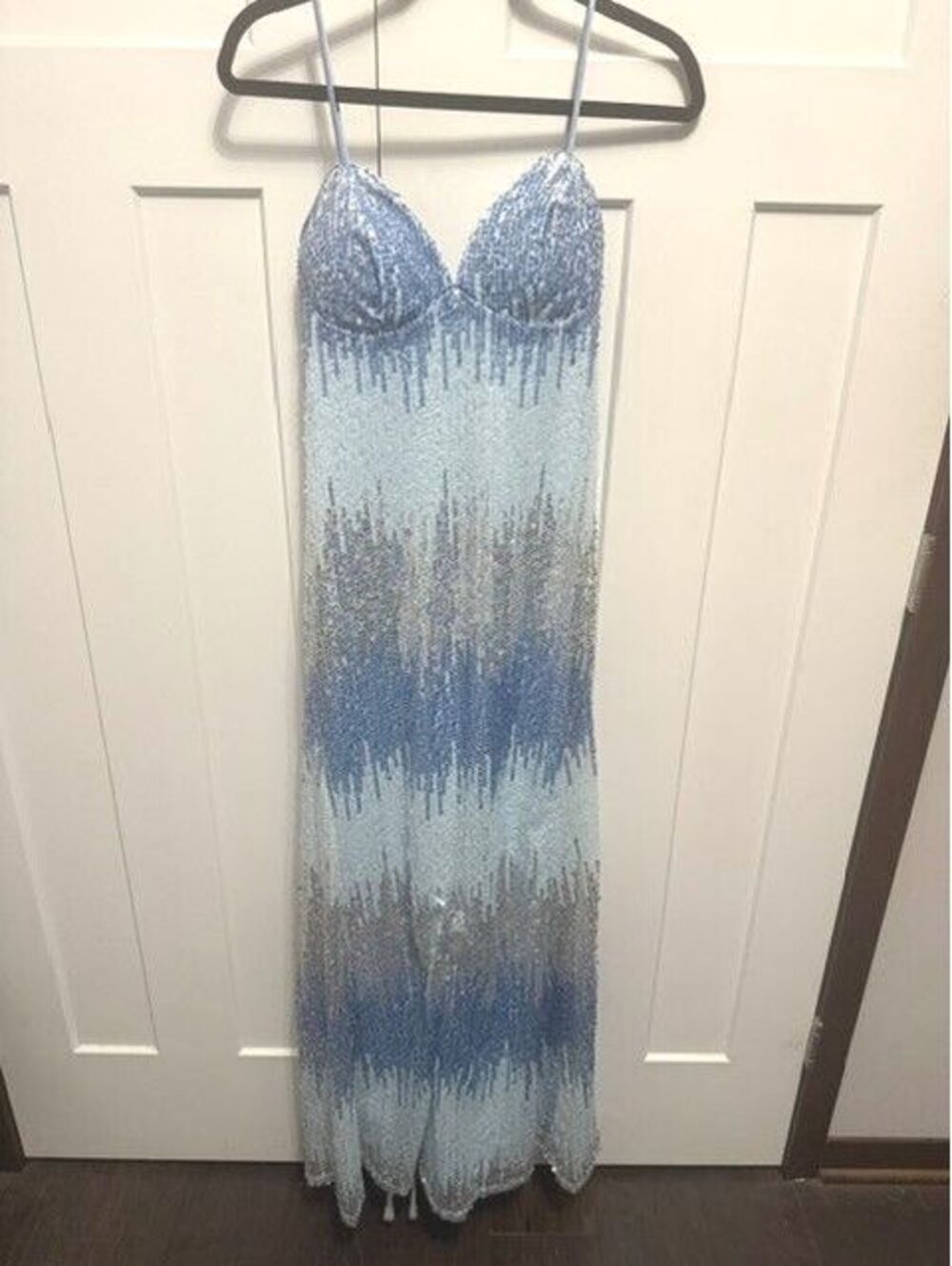 NWT sparkly sequin embellished blue & silver maxi formal dress size 7/8 Prom